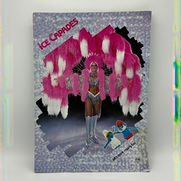 ICE CAPADES PROGRAM VINTAGE 1983 with Dorothy Hamill - Picture 1 of 4
